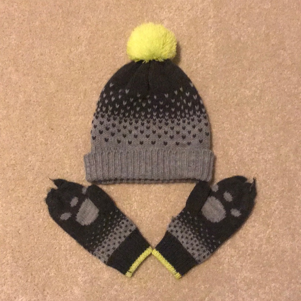 Hat/mitten set